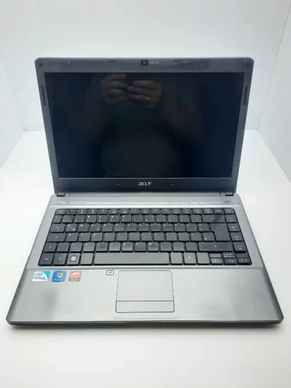 Ноутбук Acer 4810t / 14" (1366x768) TN / Intel Pentium SU4100 (2 (2) ядра по 1.3 GHz) / 6 GB DDR3 / 500 GB HDD / AMD Radeon HD 4330, 512 MB DDR3, 64-bit / WebCam б/в - зображення 2