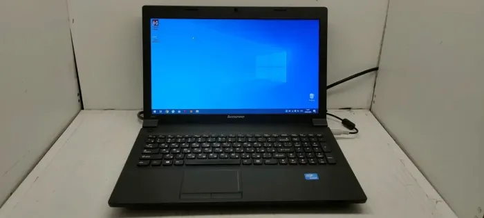 Ноутбук Lenovo B590 / 15.6" (1366x768) TN / Intel Celeron 1000M (2 ядра по 1.8 GHz) / 4 GB DDR3 / 120 GB SSD / nVidia GeForce GT 720M, 1 GB DDR3, 64-bit / WebCam / Без АКБ б/в - зображення 2