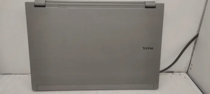 Ноутбук Dell Latitude E6510 / 15.6" (1366x768) TN / Intel Core i5-430M (2 (4) ядра по 2.26 - 2.53 GHz) / 4 GB DDR3 / 120 GB SSD / Intel HD Graphics / WebCam б/в - зображення 6