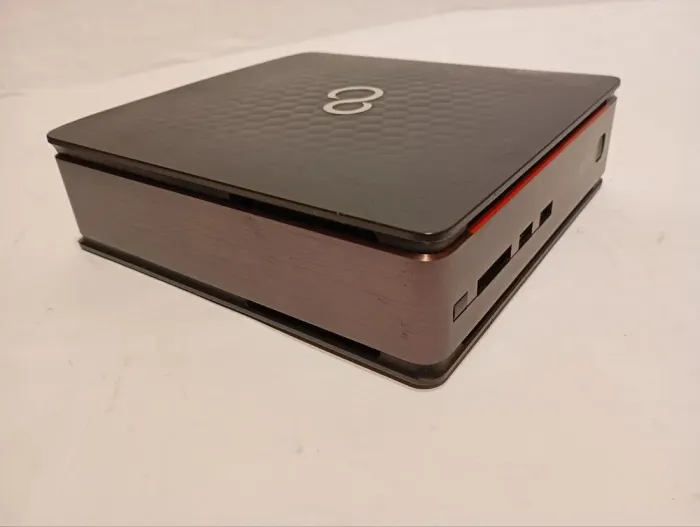 Неттоп Fujitsu Esprimo Q510 USFF / Intel Core i5-3570S (4 ядра по 3.1 - 3.8 GHz) / 8 GB DDR3 / 256 GB SSD / Intel HD Graphics 2500 б/в - зображення 3