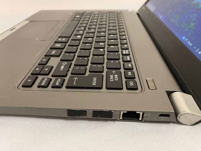 Ультрабук Б-клас Toshiba Portege Z30-A-189 / 13.3" (1366x768) TN / Intel Core i5-4210U (2 (4) ядра по 1.7 - 2.7 GHz) / 8 GB DDR3 / 128 GB SSD / Intel HD Graphics 4400 / WebCam б/в - зображення 8