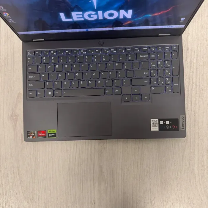 Ігровий ноутбук Б-класу Lenovo Legion 5 15ARP8 / 15,6" (2560x1440) IPS / AMD Ryzen 7 7735HS (8 (16) ядер 3.2 - 4.75 GHz) / 16 GB DDR5 / 512 GB SSD / nVidia GeForce RTX 4060, 8 GB GDDR6, 128-bit / WebCam б/в - зображення 4