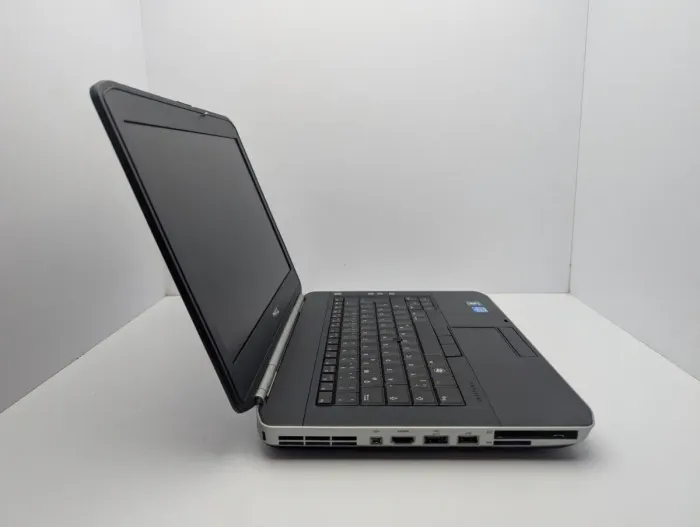 Ноутбук Dell Latitude E5420 / 15.6" (1366x768) TN / Intel Core i5-2520M (2 (4) ядра по 2.5 - 3.2 GHz) / 6 GB DDR3 / 120 GB SSD / Intel HD Graphics 3000 / DVD-ROM б/в - зображення 3