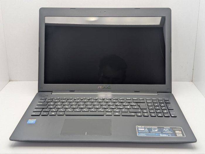 Ноутбук Asus X553M / 15.6" (1366x768) TN / Intel Celeron N2840 (2 ядра по 2.16 - 2.58 GHz) / 8 GB DDR3 / 128 GB SSD / Intel HD Graphics / WebCam / DVD-ROM б/в - зображення 3