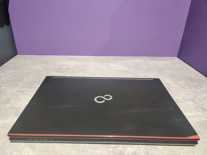 Ноутбук Fujitsu LifeBook E556 / 15.6" (1920x1080) IPS / Intel Core i5-6200U (2 (4) ядра по 2.3 - 2.8 GHz) / 8 GB DDR4 / 120 GB SSD / Intel HD Graphics 520 / WebCam б/в - зображення 5