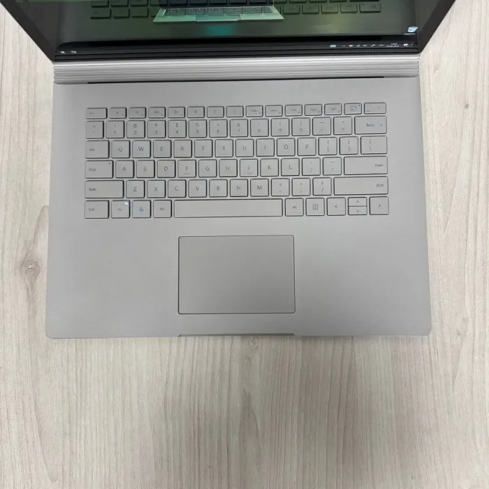 Ігровий ультрабук-трансформер Б-клас Microsoft Surface Book 2 / 15.0" (3240x2160) IPS Touch / Intel Core i7-8650U (4 (8) ядра по 1.9 - 4.2 GHz) / 16 GB DDR3 / 512 GB SSD NVMe / nVidia GeForce GTX 1060, 6 GB GDDR5, 192-bit / WebCam б/в - зображення 7