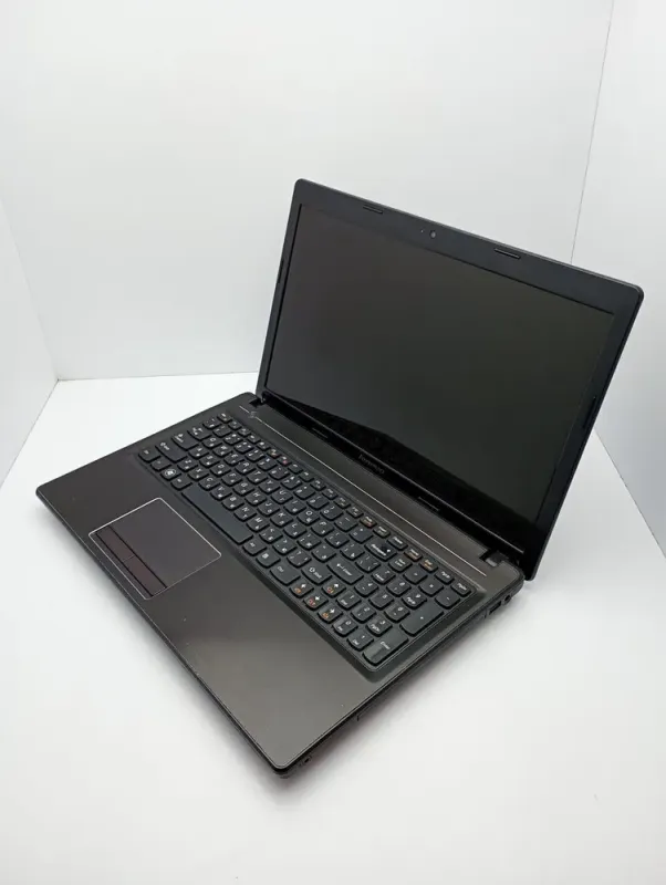 Ноутбук Lenovo G580 / 15.6" (1366x768) TN / Intel Core i3-2348M (2 (4) ядра по 2.3 GHz) / 6 GB DDR3 / 500 GB HDD / Intel HD Graphics 3000 / WebCam б/в - зображення 4