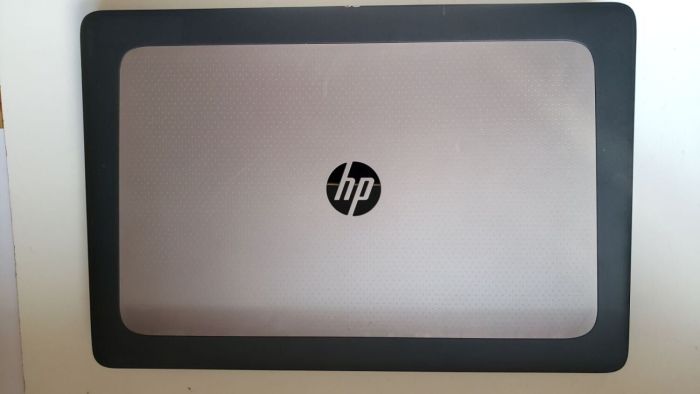Мобільна робоча станція HP ZBook 17 G3 / 17,3" (1600x900) TN / Intel Core i5-6440HQ (4 ядра по 2,6 - 3,5 ГГц) / 16 ГБ DDR4 / 128 ГБ SSD + 128 ГБ SSD + 750 ГБ HDD / nVidia Quadro M1000M, 2 ГБ GDDR3, 128-біт / WebCam / Без АКБ б/в - зображення 11