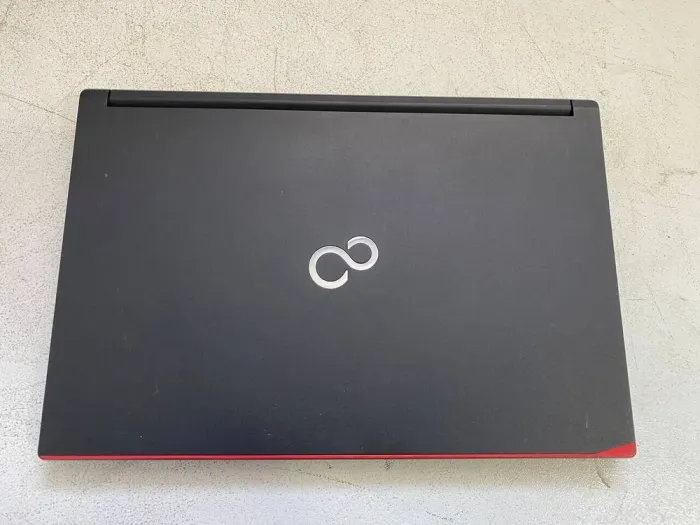 Ноутбук Б-клас Fujitsu LifeBook E554 / 15.6" (1920x1080) IPS / Intel Core i5-4210M (2 (4) ядра по 2.6 - 3.2 GHz) / 8 GB DDR3 / 240 GB SSD / Intel HD Graphics 4600 / WebCam б/в - зображення 7