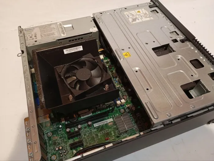 ПК Б-клас Lenovo ThinkCentre M73 SFF / Intel Core i5-4670 (4 ядра по 3.4 - 3.8 GHz) / 8 GB DDR3 / 240 GB SSD / Intel HD Graphics 4600 / DVD-RW б/в - зображення 5