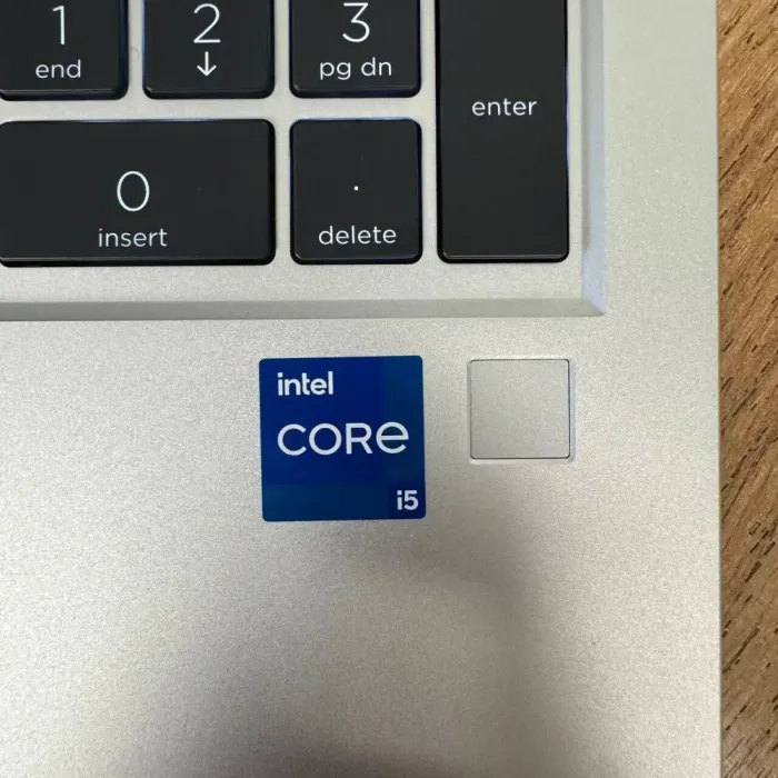 Ультрабук Б-клас HP ProBook 650 G8 / 15.6" (1920x1080) IPS / Intel Core i5-1135G7 (4 (8) ядра по 2.4-4.2 GHz) / 16 GB DDR4 / 512 GB SSD / Iris Xe Graphics / WebCam б/в - зображення 8