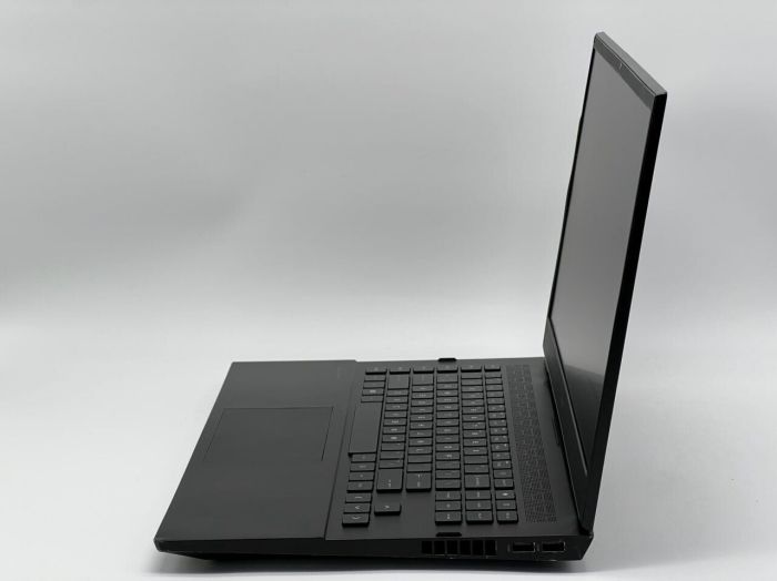Ігровий ноутбук Б-класу HP Omen 17-ck0372nr / 17,3" (1920x1080) IPS / Intel Core i7-11800H (8 (16) ядер по 2,3 - 4,6 ГГц) / 32 ГБ DDR4 / 960 ГБ SSD / nVidia GeForce RTX 3060, 6 ГБ GDDR6, 192-біт / WebCam б/в - зображення 3