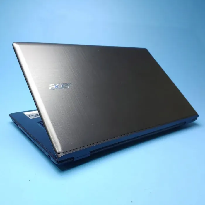 Ігровий ноутбук Acer Aspire E5-774G-52W1 / 17.3" (1920x1080) TN / Intel Core i5-7200U (2 (4) ядра по 2.5 - 3.1 GHz) / 8 GB DDR4 / 256 GB SSD / nVidia GeForce 940MX, 2 GB DDR3, 64-bit / WebCam / Win 10 Home б/в - зображення 7
