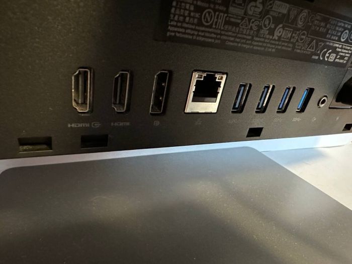 Моноблок Б-клас Dell Optiplex 7460 AIO / 23" (1920x1080) TN Touch / Intel Core i5-8500 (6 ядер по 3.0 - 4.1 ГГц) / 16 ГБ DDR4 / 512 ГБ SSD / Intel UHD Graphics 630 / WebCam б/в - зображення 4