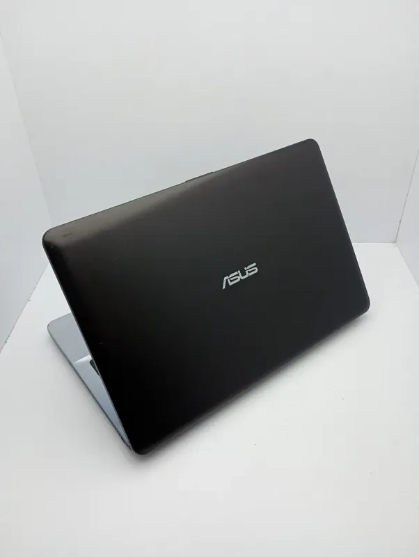 Ноутбук Asus X541 / 15.6" (1366x768) TN / Intel Pentium N4200 (4 ядра по 1.1 - 2.5 GHz) / 4 GB DDR3 / 120 GB SSD / Intel HD Graphics / WebCam б/в - зображення 7