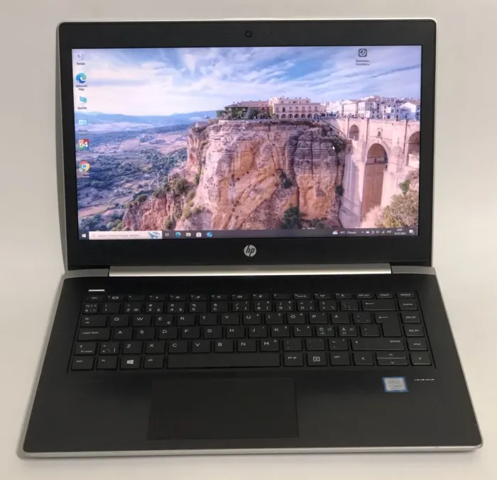 Ультрабук HP ProBook 440 G5 / 14" (1600x900) TN / Intel Core i5-7200U (2 (4) ядра по 2.5 - 3.1 GHz) / 8 GB DDR4 / 240 GB SSD / Intel HD Graphics 620 / WebCam / Win 10 Pro б/в - зображення 2