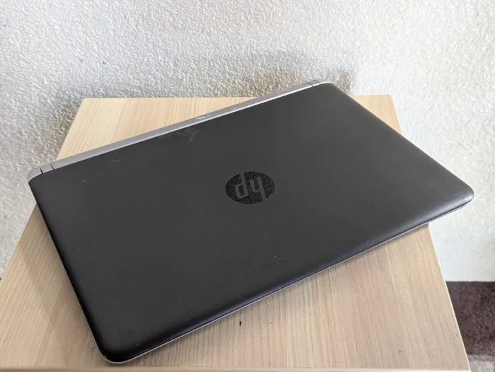 Ноутбук Б-клас HP ProBook 430 G3 / 13.3" (1366x768) TN / Intel Core i3-6100U (2 (4) ядра по 2.3 GHz) / 8 GB DDR3 / 128 GB SSD / Intel HD Graphics 520 / WebCam б/в - зображення 3