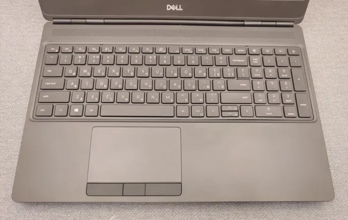 Мобільна робоча станція Dell Precision 7560 / 15.6" (1920x1080) IPS / Intel Core i7-11850H (8 (16) ядер по 2.5 - 4.8 GHz) / 32 GB DDR4 / 1000 GB SSD M.2 / nVidia Quadro T1200, 4 GB GDDR6, 128-bit / WebCam б/в - зображення 3