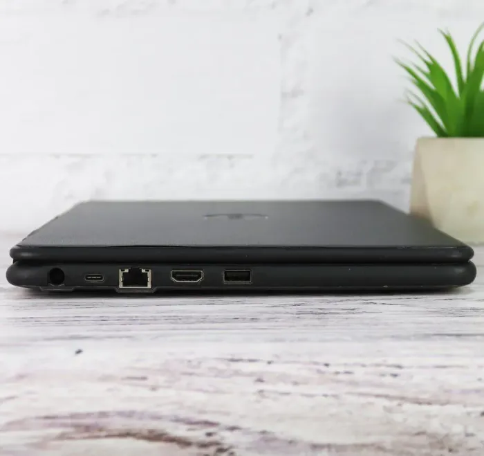 Ультрабук Dell Latitude 3310 / 13.3" (1366x768) TN / Intel Core i5-8265U (4 (8) ядра по 1.6 - 3.9 GHz) / 8 GB DDR4 / 256 GB SSD / Intel UHD Graphics / WebCam б/в - зображення 4