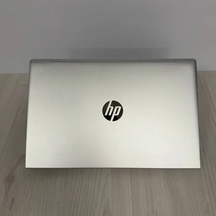 Ультрабук Б-клас HP ProBook 450 G8 / 15.6" (1920x1080) IPS / Intel Core i5-1135G7 (4 (8) ядра по 2.4 - 4.2 GHz) / 8 GB DDR4 / 256 GB SSD NVMe / Intel Iris Xe Graphics / WebCam б/в - зображення 3