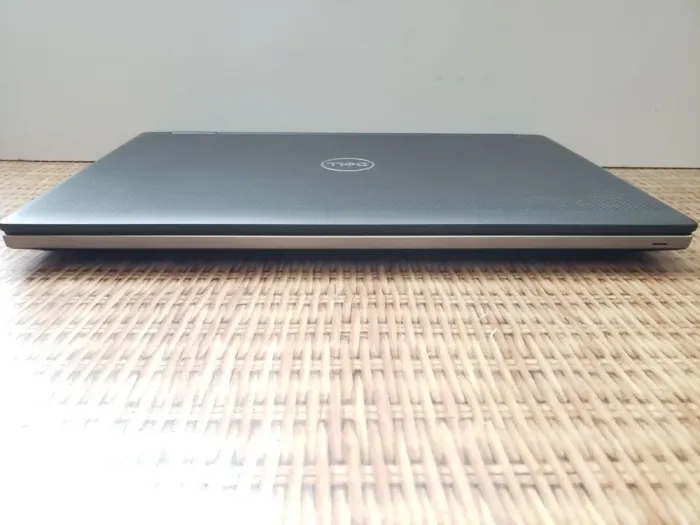 Мобільна робоча станція Dell Precision 7540 / 15.6" (1920x1080) IPS / Intel Core i7-9850H (6 (12) ядер по 2.6 - 4.6 GHz) / 32 GB DDR4 / 128 GB SSD + 512 GB SSD / nVidia Quadro T1000, 4 GB GDDR6, 128-bit / WebCam б/в - зображення 7