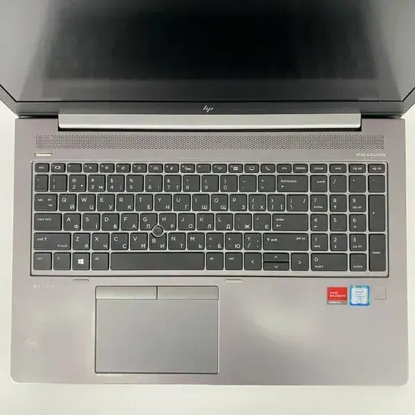 Мобільна робоча станція HP Zbook 15u G6 / 15.6" (1920x1080) IPS / Intel Core i7-8665U (4 (8) ядра по 1.9 - 4.8 GHz) / 16 GB DDR4 / 512 GB SSD / AMD Radeon Pro WX 3200, 4 GB GDDR5, 128-bit / WebCam / TouchID б/в - зображення 3