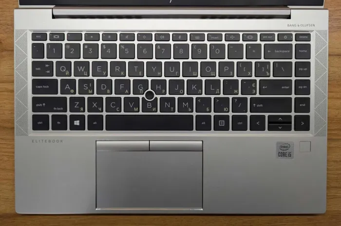 Ультрабук HP EliteBook 840 G7 / 14" (1920x1080) IPS / Intel Core i5-10210U (4 (8) ядра по 1.6 - 4.2 GHz) / 16 GB DDR4 / 512 GB SSD / Intel UHD Graphics / WebCam / TouchID / Windows 10 б/в - зображення 3