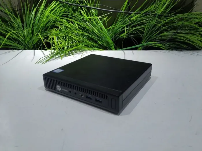 Неттоп HP ProDesk 600 G2 Mini USFF / Intel Core i5-6400T (4 ядра по 2.2 - 2.8 GHz) / 16 GB DDR4 / 240 GB SSD / Intel HD Graphics 510 / DisplayPort б/в - зображення 4