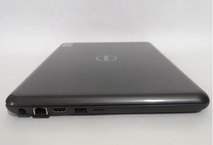 Ультрабук Dell Latitude 3380 / 13.3" (1366x768) TN Touch / Intel Core i5-7200U (2 (4) ядра по 2.5 - 3.1 GHz) / 8 GB DDR4 / 128 GB SSD / Intel HD Graphics 620 / WebCam б/в - зображення 4