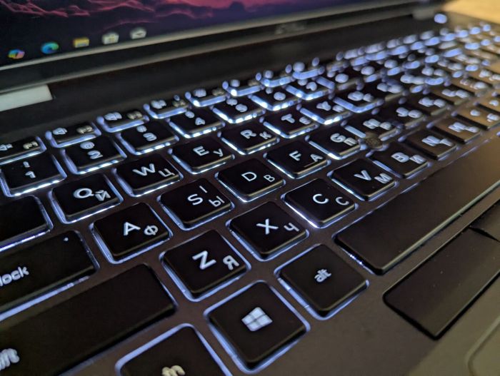 Ультрабук Б-клас Dell Latitude 5500 / 15.6" (1920x1080) IPS / Intel Core i7-8665U (4 (8) ядра по 1.9 - 4.8 GHz) / 16 GB DDR4 / 480 GB SSD / Intel UHD Graphics / WebCam / Windows 10 б/в - зображення 7