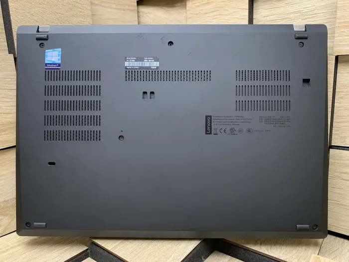 Ультрабук Lenovo ThinkPad T490 / 14" (1920x1080) IPS / Intel Core i5-8265U (4 (8) ядра по 1.6 - 3.9 GHz) / 8 GB DDR4 / 256 GB SSD M.2 / Intel UHD Graphics 630 / WebCam / Fingerprint / HDMI б/в - зображення 9