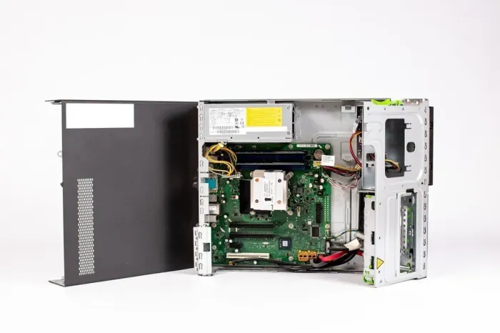 Комп'ютер Fujitsu Esprimo E700 / E710 / E910 SFF / Intel Core i5-3470 (4 ядра по 3.2 - 3.6 GHz) / 8 GB DDR3 / 120GB SSD + 500 GB HDD / Intel HD Graphics 2500 б/в - зображення 4