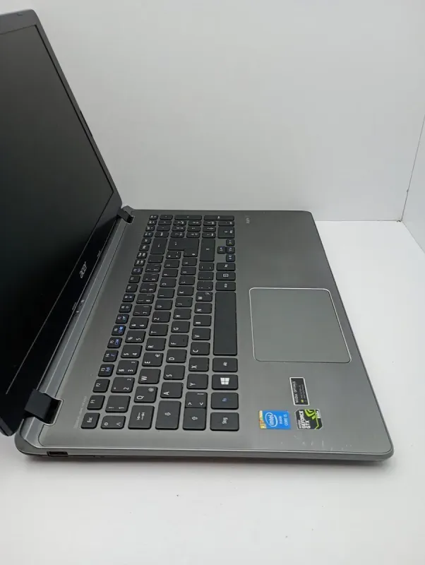 Ультрабук Acer Aspire V5 / 15.6'' (1366x768) TN / Intel Core i5-4210U (2 (4) ядра по 1.7 - 2.7 GHz) / 8 GB DDR3 / 240 GB SSD / Intel HD Graphics 4400 / WebCam б/в - зображення 3