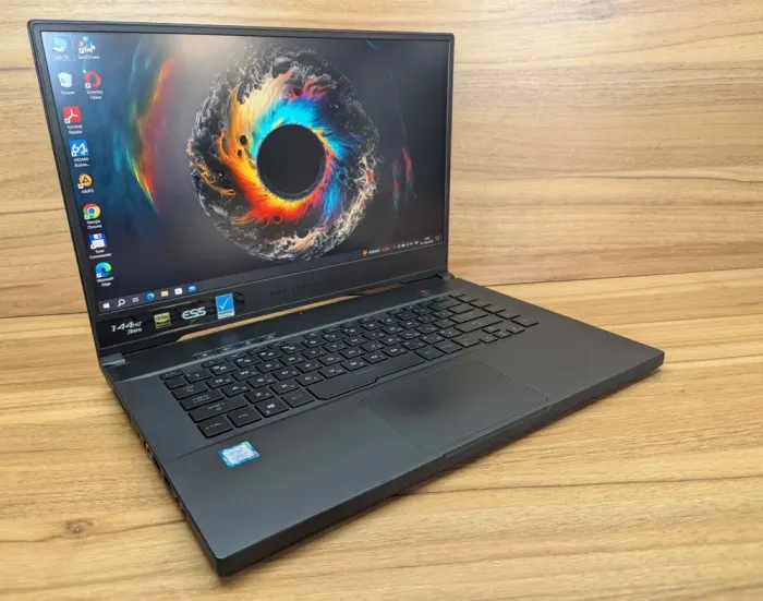 Ігровий ноутбук Asus Zephyrus M GU502G / 15.6" (1920x1080) IPS / Intel Core i7-9750H (6 (12) ядер по 2.6 - 4.5 GHz) / 16 GB DDR4 / 1000 GB SSD / nVidia GeForce RTX 2060, 6 GB GDDR6, 192-bit / HDMI / Windows 10 б/в - зображення 4