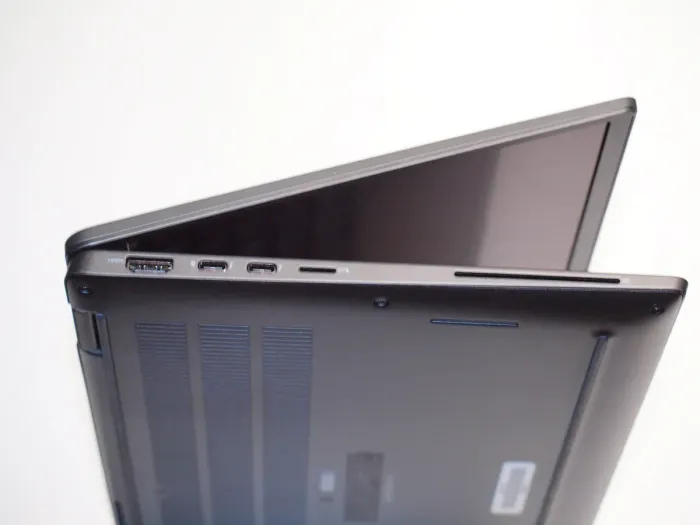 Ультрабук Dell Latitude 7410 / 14" (1920x1080) IPS / Intel Core i5-10310U (4 (8) ядра по 1.7 - 4.4 GHz) / 16 GB DDR4 / 256 GB SSD M.2 / Intel UHD Graphics / WebCam / Fingerprint / USB 3.2 / HDMI / Windows 10 б/в - зображення 6