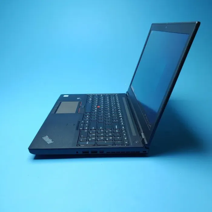 Мобільна робоча станція Lenovo ThinkPad P50 / 15.6" (1920x1080) IPS / Intel Xeon E3-1505M v5 (4 (8) ядра по 2.8 - 3.7 GHz) / 16 GB DDR4 / 256 GB SSD / nVidia Quadro M2000M, 4 GB GDDR5, 128-bit / WebCam / Win 10 Pro б/в - зображення 4