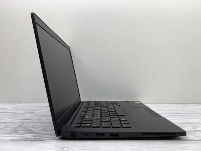 Ультрабук Б-клас Dell Latitude 7390 / 13.3" (1920x1080) IPS / Intel Core i7-8650U (4 (8) ядра по 1.9 - 4.2 GHz) / 16 GB DDR4 / 512 GB SSD / Intel UHD Graphics 620 / WebCam б/в - зображення 6