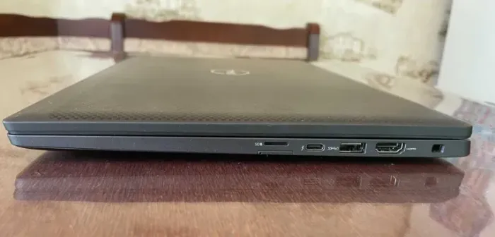 Ультрабук Dell Latitude 7520 / 15.6" (1920x1080) IPS / Intel Core i5-1135G7 (4 (8) ядра по 2.4 - 4.2 GHz) / 8 GB DDR4 / 256 GB SSD / Intel Iris Xe Graphics / WebCam б/в - зображення 7