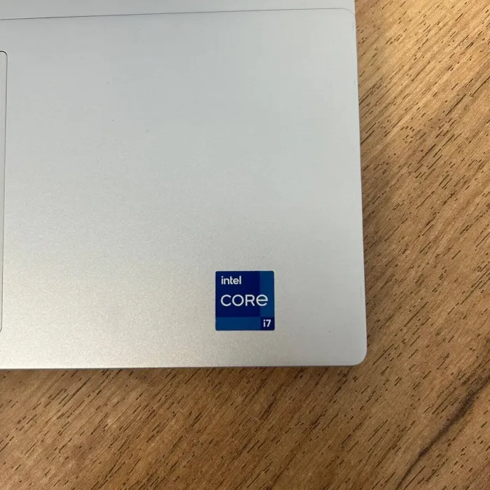 Ноутбук Б-клас Dell Inspiron 16 5620 / 16" (1920x1200) IPS / Intel Core i7-1255U (10 (12) ядер по 1.7 - 4.7 GHz) / 16 GB DDR4 / 1000 GB SSD / Intel Iris Xe Graphics / WebCam б/у - зображення 8