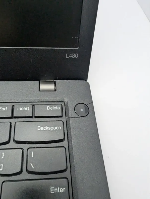 Ноутбук Б-клас Lenovo ThinkPad L480 / 14" (1366x768) TN / Intel Core i5-8250U (4 (8) ядра по 1.6 - 3.4 GHz) / 8 GB DDR4 / 240 GB SSD / Intel UHD Graphics 620 / WebCam б/в - зображення 3