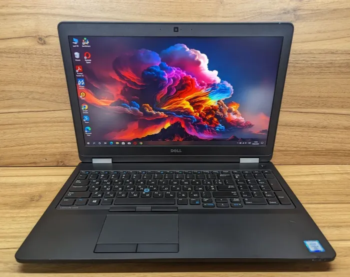 Ноутбук Dell Latitude E5570 / 15.6" (1920x1080) IPS / Intel Core i5-6300U (2 (4) ядра по 2.4 - 3.0 GHz) / 8 GB DDR4 / 256 GB SSD / Intel HD Graphics 520 / WebCam / Windows 10 б/в - зображення 2