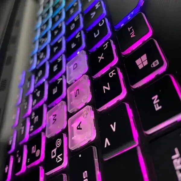 Ігровий ноутбук Asus ROG Strix G15 G512LU / 15.6" (1920x1080) IPS / Intel Core i7-10750H (6 (12) ядер по 2.6 - 5.0 GHz) / 16 GB DDR4 / 512 GB SSD / nVidia GeForce GTX 1660 Ti, 6 GB GDDR6, 192-bit / HDMI б/в - зображення 6