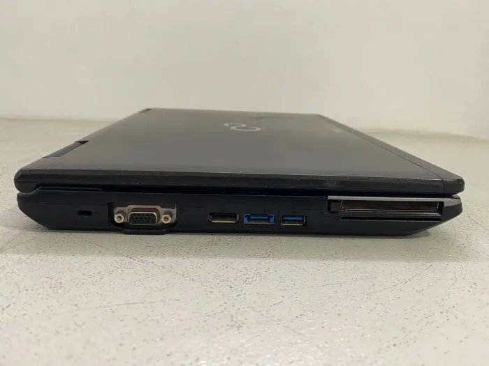 Ноутбук Б-клас Fujitsu LifeBook S782 / 14" (1600x900) TN / Intel Core i7-3612QM (4 (8) ядра по 2.1 - 3.1 GHz) / 16 GB DDR3 / 256 GB SSD / Intel HD Graphics 4000 / WebCam / DVD-ROM б/в - зображення 5