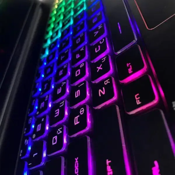 Ігровий ноутбук Б-клас MSI GS63 Stealth 8RE / 15.6" (1920x1080) IPS / Intel Core i7-8750H (6 (12) ядер по 2.2 - 4.1 GHz) / 16 GB DDR4 / 512 GB SSD / nVidia GeForce GTX 1060, 6 GB GDDR5, 192-bit / WebCam / HDMI б/в - зображення 6