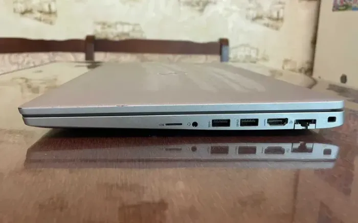 Ультрабук Dell Latitude 5520 / 15.6" (1920x1080) IPS / Intel Core i7-1185G7 (4 (8) ядра по 3.0 - 4.8 GHz) / 16 GB DDR4 / 512 GB SSD / Iris Xe Graphics / WebCam б/в - зображення 7