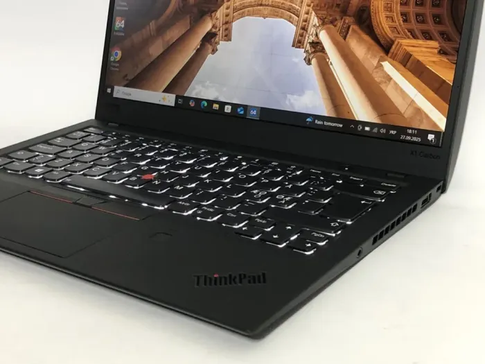 Ультрабук Б-клас Lenovo ThinkPad X1 Carbon G6 / 14" (1920x1080) IPS / Intel Core i5-8250U (4 (8) ядра по 1.6 - 3.4 GHz) / 8 GB DDR3 / 256 GB SSD / Intel UHD Graphics 620 / WebCam / Win 10 Pro б/в - зображення 9