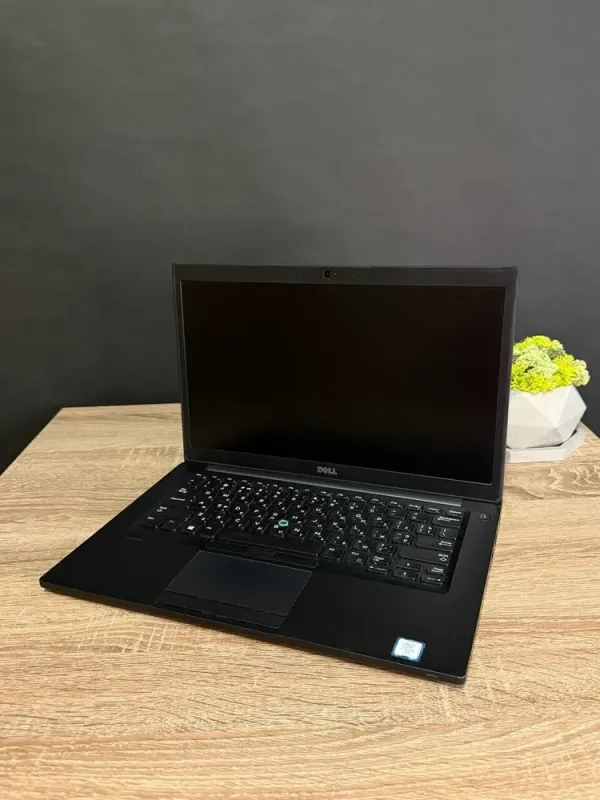 Ультрабук Dell Latitude 7480 / 14" (1920x1080) TN / Intel Core i5-6300U (2 (4) ядра по 2.4 - 3.0 GHz) / 16 GB DDR4 / 128 GB SSD M.2 / Intel HD Graphics 520 / WebCam / Win 10 б/в - зображення 2