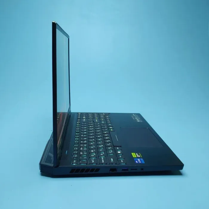 Ігровий ноутбук Б-клас Acer Predator Helios Neo 16 PHN16-71 / 16" (2560x1600) IPS / Intel Core i7-13700HX (16 (24) ядер по 2.1 - 5.0 GHz) / 16 GB DDR5 / 1000 GB SSD / nVidia GeForce RTX 4060, 8 GB GDDR6, 128-bit / WebCam / Win 11 Home б/в - зображення 4