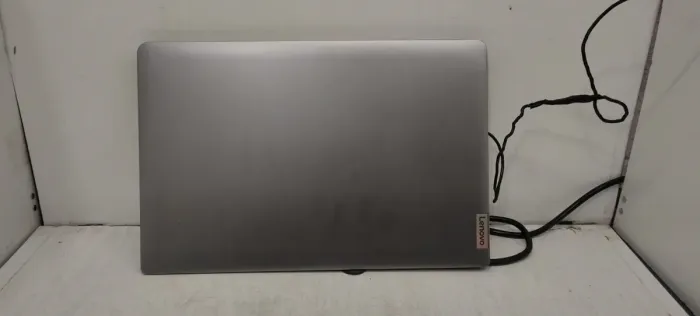 Ноутбук Б-клас Lenovo IdeaPad 3 15ITL6 / 15.6" (1920x1080) TN / Intel Core i5-1135G7 (4 (8) ядра по 2.4 - 4.2 GHz) / 16 GB DDR4 / 1000 GB SSD M.2 / Intel Iris Xe Graphics / АКБ NEW б/в - зображення 6