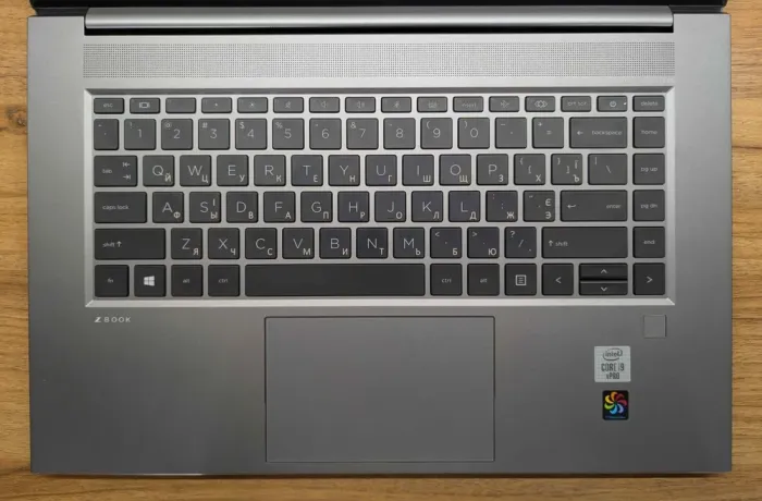 Мобільна робоча станція HP zBook Studio G7 / 15.6" (3840x2160) IPS / Intel Core i9-10885H (8 (16) ядер по 2.4 - 5.3 GHz) / 32 GB DDR4 / 1000 GB SSD / nVidia Quadro RTX 3000, 6 GB GDDR6, 192-bit / TouchID / WebCam / Windows 10 б/в - зображення 3